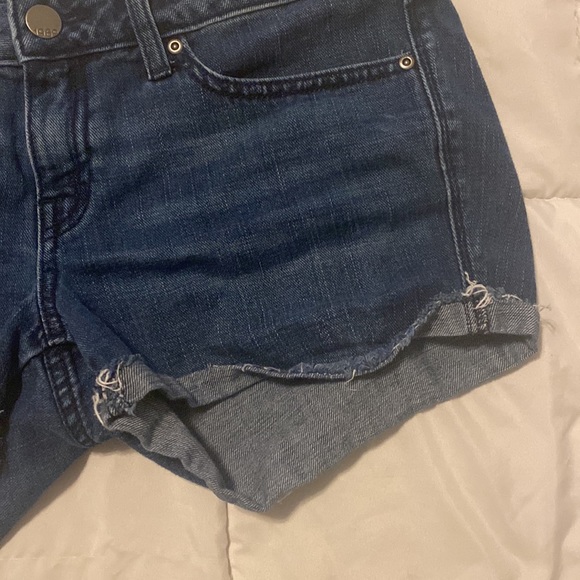 GAP jean shorts - Picture 5 of 5